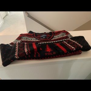 Kids polo christmas sweater - here in no time!